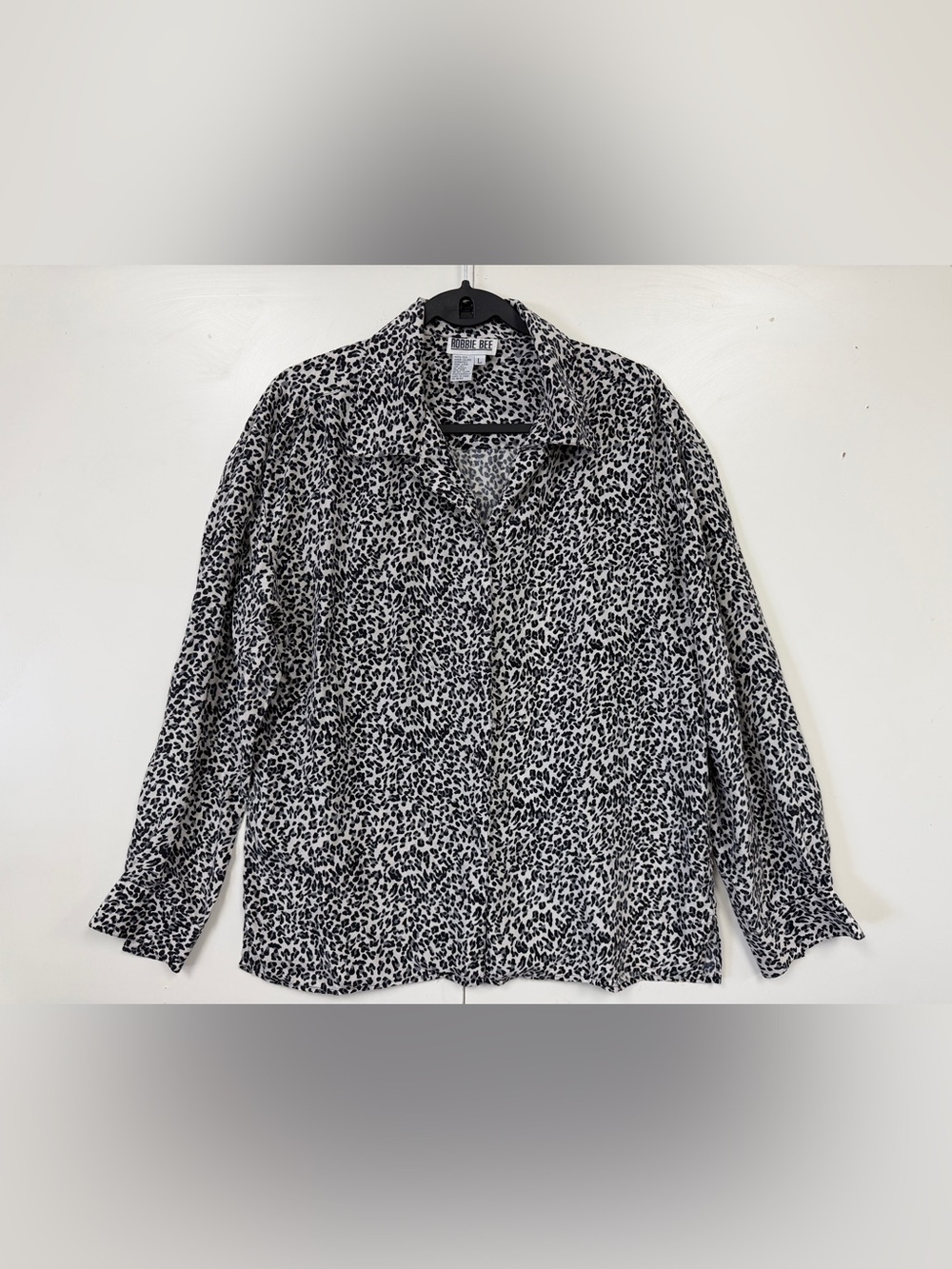 Robbie Bee Black and White Leopard Print Button-Down Shirt Sz L Silk Retro Y2K